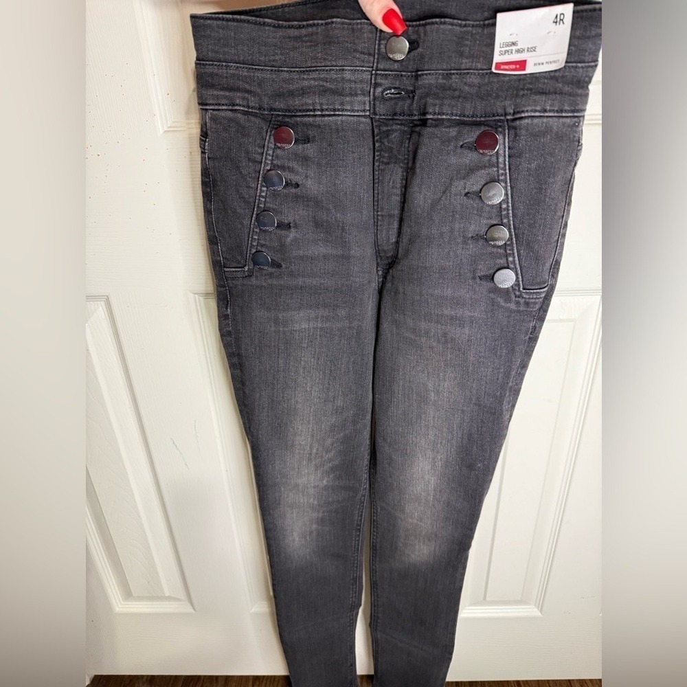 Express Super High Rise Legging Jeans 4R‎ Black Wash Stretch+ Button Denim NWT